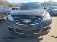 ✅ 2017 Chevrolet Traverse LT • VIN: 1GNKVGKD9HJ189716 • Lot: 41695444. Wystawiony na Copart z przebiegiem 97 826 mil. Bezpłatny archiwum sprzedaży aukcyjnych z USA i szczegółowy raport historii pojazdu na DreamBid. Zdjęcie 5.