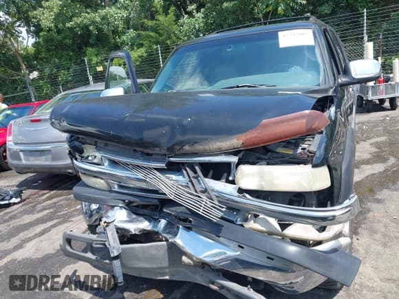 ✅ 2000 Chevrolet Suburban LS • VIN: 3GNFK16T7YG126026 • Лот: 42735081. Опубликован ранее на IAAI с пробегом 182 455 миль. Бесплатный доступ к архиву аукционных продаж из США и подробный отчёт об истории автомобиля на DreamBid. Изображение 12.