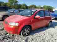 2005 Chevrolet Aveo LS z VIN KL1TD62695B388435, wystawiony jako Copart lot #67541114 z przebiegiem 95 156 mil mil oraz Czysty tytuł • Clean title. Historia ofert i sprzedaży dostępna na DreamBid. Obrazek 1.