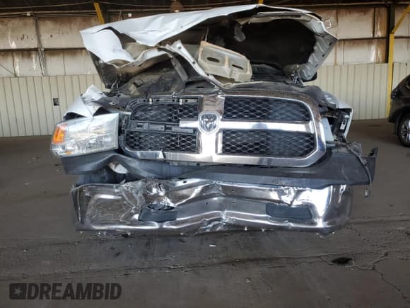 ✅ 2017 Ram 1500 Tradesman • VIN: 3C6JR6DT4HG654385 • Lot: 80403495. Wystawiony na Copart z przebiegiem 182 011 mil. Bezpłatny archiwum sprzedaży aukcyjnych z USA i szczegółowy raport historii pojazdu na DreamBid. Zdjęcie 5.