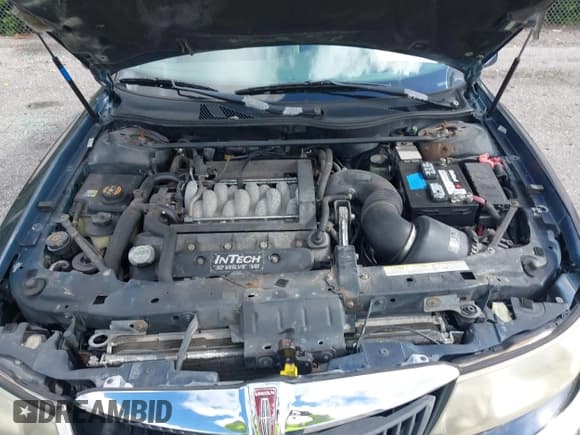 ✅ 2001 Lincoln Continental • VIN: 1LNHM97V41Y614240 • Lot: 42937135. Listed on IAAI with 67,882 mi. Free auction sales archive from the USA and detailed vehicle history report at DreamBid. Image 10.