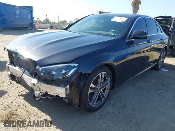 ✅ 2021 Mercedes-Benz E 350 • VIN: W1KZF8DB5MA912435 • Лот: 42311200. Опубликован ранее на IAAI с пробегом 32 631 миль. Бесплатный доступ к архиву аукционных продаж из США и подробный отчёт об истории автомобиля на DreamBid. Изображение 2.