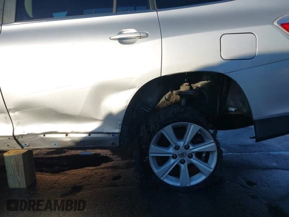 ✅ 2012 Toyota Highlander • VIN: 5TDZA3EH4CS023660 • Лот: 43470031. Опубликован ранее на IAAI с пробегом 124 399 миль. Бесплатный доступ к архиву аукционных продаж из США и подробный отчёт об истории автомобиля на DreamBid. Изображение 18.