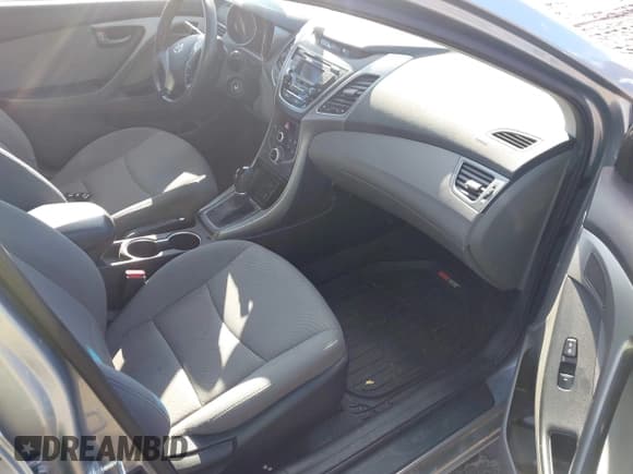 ✅ 2016 Hyundai Elantra SE • VIN: 5NPDH4AE0GH664856 • Lot: 43589845. Listed on IAAI with 159,288 mi. Free auction sales archive from the USA and detailed vehicle history report at DreamBid. Image 5.