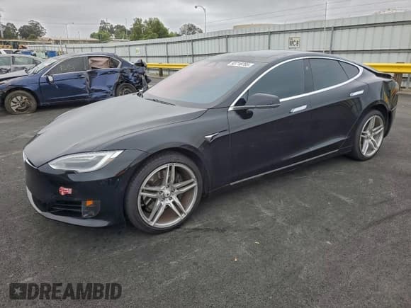 ✅ 2017 Tesla Model S 60 • VIN: 5YJSA1E15HF176634 • Lot: 93718785. Listed on Copart with 88,131 mi. Free auction sales archive from the USA and detailed vehicle history report at DreamBid. Image 1.