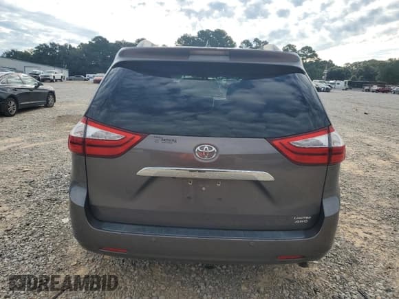 ✅ 2015 Toyota Sienna Limited • VIN: 5TDDK3DC5FS127866 • Lot: 71117475. Listed on Copart with 119,211 mi. Free auction sales archive from the USA and detailed vehicle history report at DreamBid. Image 6.