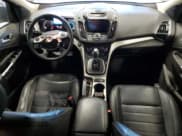 ✅ 2013 Ford Escape SEL • VIN: 1FMCU9H96DUC76783 • Lot: 56700695. Wystawiony na Copart z przebiegiem 106 406 mil. Bezpłatny archiwum sprzedaży aukcyjnych z USA i szczegółowy raport historii pojazdu na DreamBid. Zdjęcie 8.