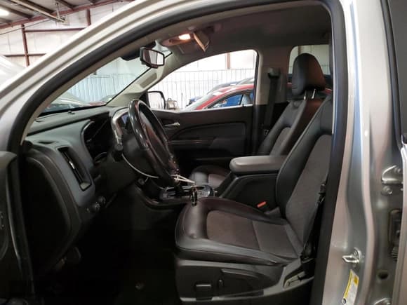 ✅ 2016 Chevrolet Colorado 4WD Z71 • VIN: 1GCGTDE34G1383218 • Лот: 80271115. Опубликован ранее на Copart с пробегом 164 907 миль. Бесплатный доступ к архиву аукционных продаж из США и подробный отчёт об истории автомобиля на DreamBid. Изображение 7.