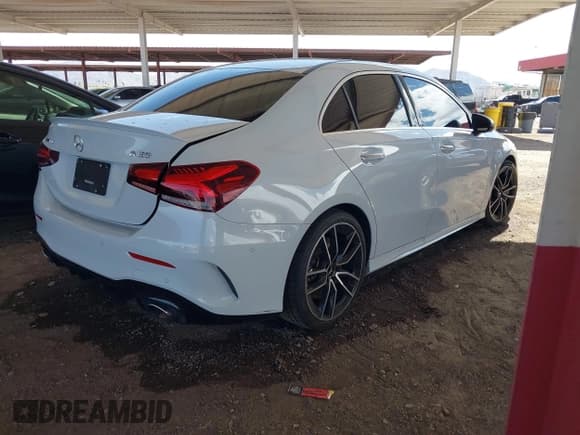 ✅ 2021 Mercedes-Benz A 35 AMG • VIN: W1K3G5BB9MJ321173 • Lot: 41743895. Listed on IAAI with 52,247 mi. Free auction sales archive from the USA and detailed vehicle history report at DreamBid. Image 4.