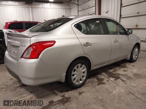 ✅ 2015 Nissan Versa SV • VIN: 3N1CN7AP3FL832756 • Lot: 43743263. Listed on IAAI with 164,466 mi. Free auction sales archive from the USA and detailed vehicle history report at DreamBid. Image 4.
