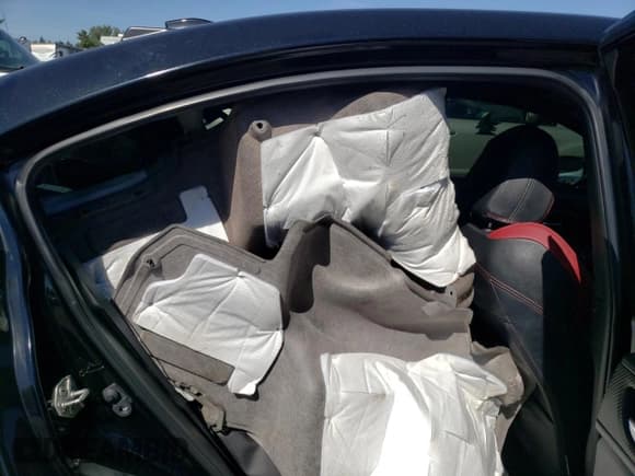 ✅ 2015 Subaru WRX STI • VIN: JF1VA2P67F9802600 • Лот: 69310294. Опубликован ранее на Copart с пробегом 45 814 миль. Бесплатный доступ к архиву аукционных продаж из США и подробный отчёт об истории автомобиля на DreamBid. Изображение 10.