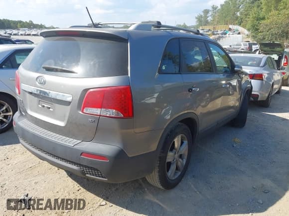 ✅ 2012 Kia Sorento EX • VIN: 5XYKU3A61CG270936 • Лот: 43218829. Опубликован ранее на IAAI с пробегом 146 834 миль. Бесплатный доступ к архиву аукционных продаж из США и подробный отчёт об истории автомобиля на DreamBid. Изображение 4.