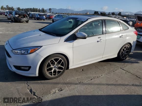 ✅ 2016 Ford Focus SE • VIN: 1FADP3F26GL336032 • Лот: 55963715. Опубликован ранее на Copart с пробегом 107 527 миль. Бесплатный доступ к архиву аукционных продаж из США и подробный отчёт об истории автомобиля на DreamBid. Изображение 1.