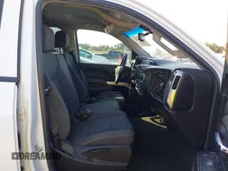 ✅ 2018 Chevrolet Silverado 1500 LT • VIN: 1GCRCREC1JZ131313 • Lot: 43358252. Wystawiony na IAAI z przebiegiem 143 554 mil. Bezpłatny archiwum sprzedaży aukcyjnych z USA i szczegółowy raport historii pojazdu na DreamBid. Zdjęcie 5.