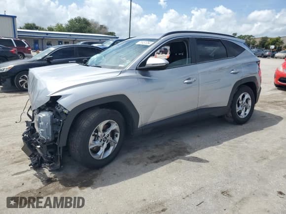 ✅ 2022 Hyundai Tucson Preferred • VIN: KM8JB3AE8NU053941 • Lot: 70451354. Wystawiony na Copart z przebiegiem 34 235 mil. Bezpłatny archiwum sprzedaży aukcyjnych z USA i szczegółowy raport historii pojazdu na DreamBid. Zdjęcie 1.