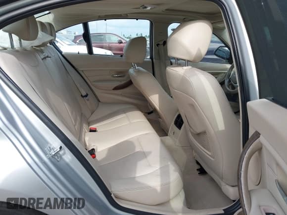 ✅ 2012 BMW 3 Series 328i • VIN: WBA3A5C5XCF256465 • Lot: 42225222. Listed on IAAI with 162,293 mi. Free auction sales archive from the USA and detailed vehicle history report at DreamBid. Image 8.