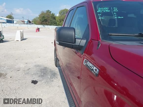 ✅ 2018 Ford F-150 XL • VIN: 1FTFX1E53JFA58683 • Lot: 42178662. Wystawiony na IAAI z przebiegiem 93 190 mil. Bezpłatny archiwum sprzedaży aukcyjnych z USA i szczegółowy raport historii pojazdu na DreamBid. Zdjęcie 12.