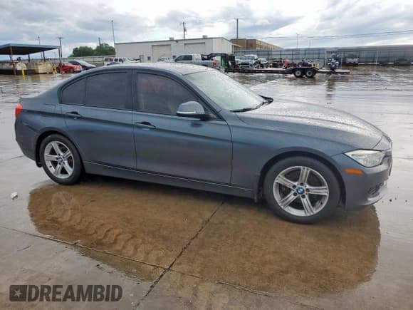 ✅ 2013 BMW 3 Series 328i • VIN: WBA3A5G53DNP19533 • Lot: 55752525. Listed on Copart with 92,472 mi. Free auction sales archive from the USA and detailed vehicle history report at DreamBid. Image 4.