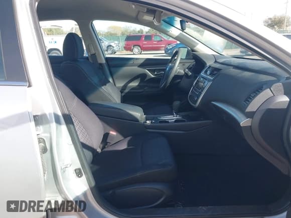 ✅ 2017 Nissan Altima SR • VIN: 1N4AL3AP1HC215489 • Lot: 43587237. Listed on IAAI with 74,718 mi. Free auction sales archive from the USA and detailed vehicle history report at DreamBid. Image 5.