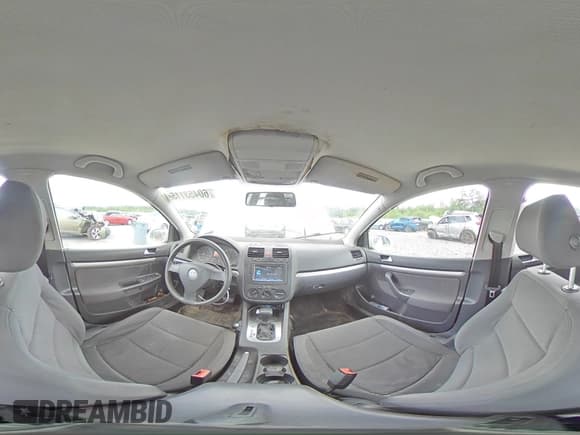 ✅ 2008 Volkswagen Rabbit S • VIN: WVWDA71KX8W081735 • Lot: 60453115. Wystawiony na Copart z przebiegiem 166 396 mil. Bezpłatny archiwum sprzedaży aukcyjnych z USA i szczegółowy raport historii pojazdu na DreamBid. Zdjęcie 14.