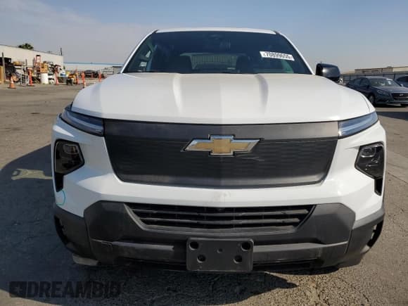 ✅ 2025 Chevrolet Silverado 1500 • VIN: 1GC10VED8SU407234 • Лот: 70899655. Опубликован ранее на Copart с пробегом 2 108 миль. Бесплатный доступ к архиву аукционных продаж из США и подробный отчёт об истории автомобиля на DreamBid. Изображение 5.