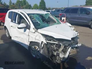 2015 Chevrolet Sonic LT z VIN 1G1JC6SB8F4201796, wystawiony jako IAAI lot #42801612 z przebiegiem 209 607 mil mil oraz . Historia ofert i sprzedaży dostępna na DreamBid. Obrazek 1.