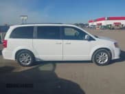✅ 2020 Dodge Grand Caravan SXT • VIN: 2C4RDGCG6LR153912 • Лот: 43641519. Опубликован ранее на IAAI с пробегом 204 586 миль. Бесплатный доступ к архиву аукционных продаж из США и подробный отчёт об истории автомобиля на DreamBid. Изображение 13.
