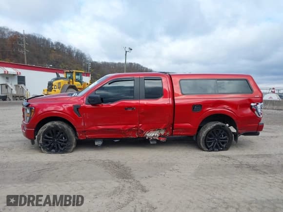 ✅ 2023 Ford F-150 XL • VIN: 1FTFX1E55PKE23686 • Lot: 43791634. Wystawiony na IAAI z przebiegiem 27 005 mil. Bezpłatny archiwum sprzedaży aukcyjnych z USA i szczegółowy raport historii pojazdu na DreamBid. Zdjęcie 14.