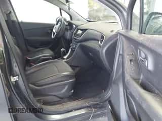 2018 Chevrolet Trax LT с VIN KL7CJLSB8JB677195, выставлен на аукционе IAAI как лот 43261680 с пробегом 62 882 миль миль и . История ставок и продаж доступна на DreamBid. Изображение 5.