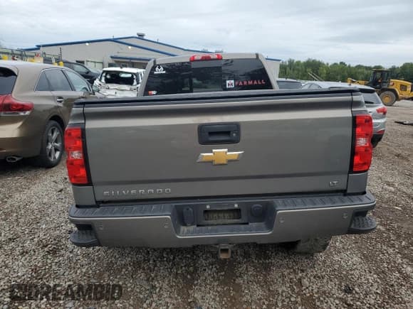 ✅ 2017 Chevrolet Silverado 1500 LT • VIN: 1GCVKREC0HZ265435 • Лот: 71973704. Опубликован ранее на Copart с пробегом 88 903 миль. Бесплатный доступ к архиву аукционных продаж из США и подробный отчёт об истории автомобиля на DreamBid. Изображение 6.
