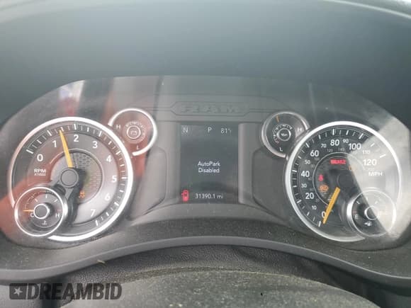 ✅ 2022 Ram 2500 • VIN: 3C7WR5AJ8NG237863 • Lot: 71239105. Wystawiony na Copart z przebiegiem 31 390 mil. Bezpłatny archiwum sprzedaży aukcyjnych z USA i szczegółowy raport historii pojazdu na DreamBid. Zdjęcie 9.