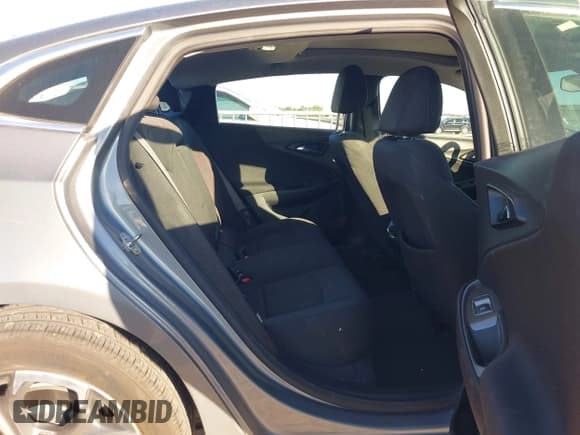 ✅ 2024 Chevrolet Malibu LT • VIN: 1G1ZD5ST9RF120074 • Lot: 43650655. Wystawiony na IAAI z przebiegiem 66 311 mil. Bezpłatny archiwum sprzedaży aukcyjnych z USA i szczegółowy raport historii pojazdu na DreamBid. Zdjęcie 8.