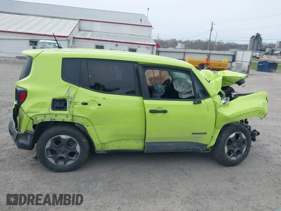 ✅ 2017 Jeep Renegade Sport • VIN: ZACCJAAH6HPG09555 • Lot: 41933847. Wystawiony na IAAI z przebiegiem 100 332 mil. Bezpłatny archiwum sprzedaży aukcyjnych z USA i szczegółowy raport historii pojazdu na DreamBid. Zdjęcie 13.