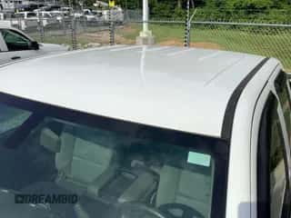 2019 Chevrolet Silverado 1500 Work Truck z VIN 2GCVKNEC8K1216928, wystawiony jako IAAI lot #42674442 z przebiegiem 136 651 mil mil oraz . Historia ofert i sprzedaży dostępna na DreamBid. Obrazek 1.