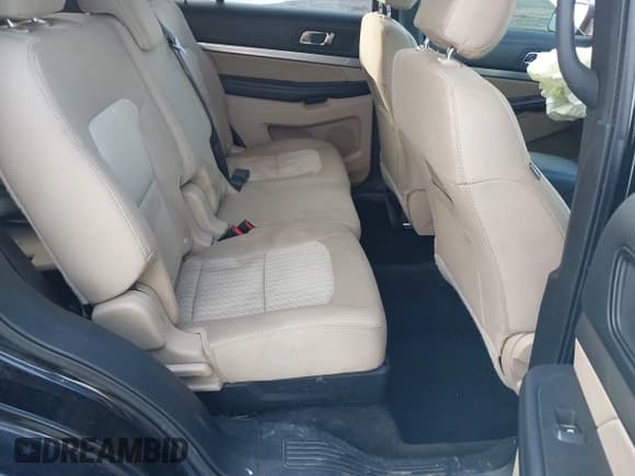 ✅ 2017 Ford Explorer • VIN: 1FM5K7B88HGC82656 • Lot: 41305384. Wystawiony na IAAI z przebiegiem 149 699 mil. Bezpłatny archiwum sprzedaży aukcyjnych z USA i szczegółowy raport historii pojazdu na DreamBid. Zdjęcie 8.