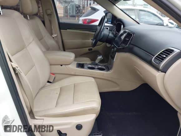 2020 Jeep Grand Cherokee Limited с VIN 1C4RJEBG9LC127991, выставлен на аукционе IAAI как лот 43437765 с пробегом 96 337 миль миль и . История ставок и продаж доступна на DreamBid. Изображение 5.