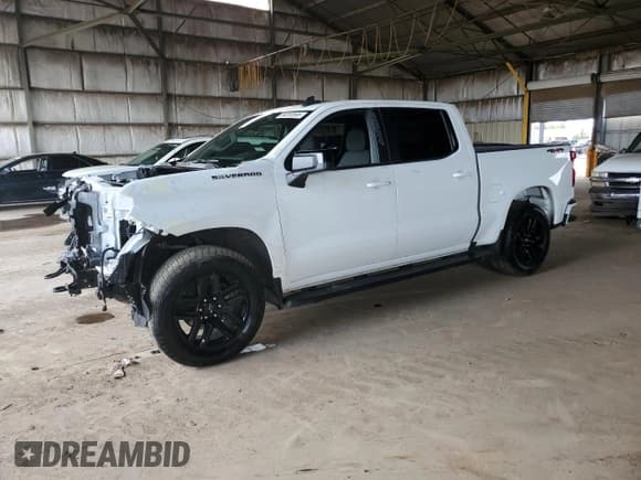 ✅ 2022 Chevrolet Silverado 1500 RST • VIN: 2GCUDEED8N1511837 • Лот: 84252555. Опубликован ранее на Copart с пробегом Не указан. Бесплатный доступ к архиву аукционных продаж из США и подробный отчёт об истории автомобиля на DreamBid. Изображение 1.