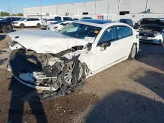 ✅ 2017 BMW 7 Series 740i • VIN: WBA7E2C53HG740001 • Lot: 43557725. Wystawiony na IAAI z przebiegiem 130 473 mil. Bezpłatny archiwum sprzedaży aukcyjnych z USA i szczegółowy raport historii pojazdu na DreamBid. Zdjęcie 2.