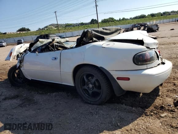 ✅ 1991 Mazda MX-5 Miata Special Edition • VIN: JM1NA3512M0203385 • Lot: 71537145. Wystawiony na Copart z przebiegiem Nie podano. Bezpłatny archiwum sprzedaży aukcyjnych z USA i szczegółowy raport historii pojazdu na DreamBid. Zdjęcie 2.