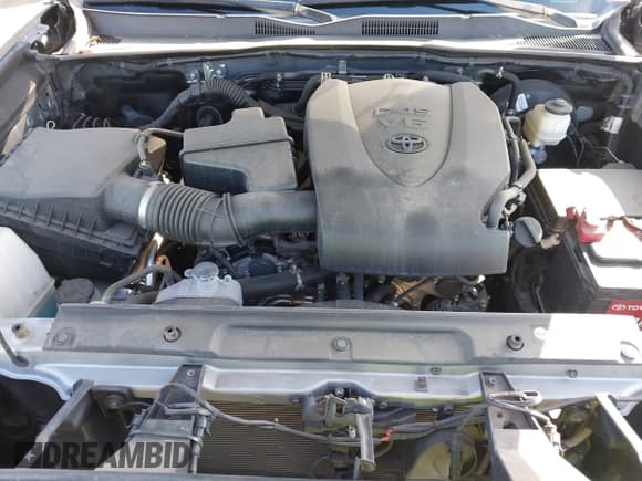 ✅ 2019 Toyota Tacoma SR5 • VIN: 3TMAZ5CN8KM082428 • Лот: 43618936. Опубликован ранее на IAAI с пробегом 27 283 миль. Бесплатный доступ к архиву аукционных продаж из США и подробный отчёт об истории автомобиля на DreamBid. Изображение 10.