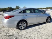 ✅ 2013 Hyundai Sonata SE • VIN: 5NPEC4AC5DH656913 • Lot: 86694245. Listed on Copart with 195,644 mi. Free auction sales archive from the USA and detailed vehicle history report at DreamBid. Image 3.