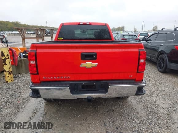 ✅ 2018 Chevrolet Silverado 1500 LT • VIN: 1GCVKREC6JZ271570 • Lot: 43576522. Listed on IAAI with 100,070 mi. Free auction sales archive from the USA and detailed vehicle history report at DreamBid. Image 17.
