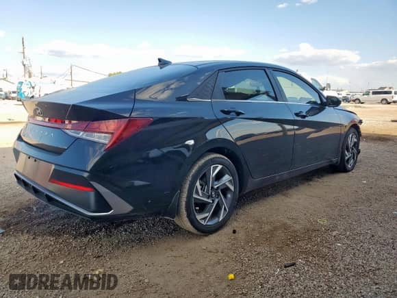 2024 Hyundai Elantra SEL with VIN KMHLS4DG4RU827846, listed as a Copart auction lot 84236365 with 7,254 mi miles and Clean title. Bid and sale history available at DreamBid. Image 3.