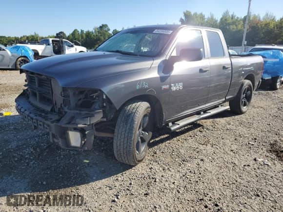 2016 Ram 1500 Tradesman with VIN 1C6RR6FT0GS405427, listed as a Copart auction lot 84236035 with 165,809 mi miles and Clean title. Bid and sale history available at DreamBid. Image 1.