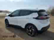 2023 Chevrolet Bolt EV 2LT z VIN 1G1FX6S01P4202914, wystawiony jako Copart lot #44533504 z przebiegiem 2 333 mil mil oraz . Historia ofert i sprzedaży dostępna na DreamBid. Obrazek 2.