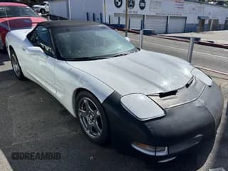 ✅ 1998 Chevrolet Corvette • VIN: 1G1YY32G8W5110497 • Lot: 43539594. Wystawiony na IAAI z przebiegiem 82 076 mil. Bezpłatny archiwum sprzedaży aukcyjnych z USA i szczegółowy raport historii pojazdu na DreamBid. Zdjęcie 1.