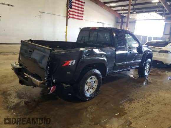 2008 Chevrolet Colorado 2LT z VIN 1GCDT49E188183873, wystawiony jako Copart lot #54314755 z przebiegiem 104 757 mil mil oraz Szkoda całkowita • Salvage title. Historia ofert i sprzedaży dostępna na DreamBid. Obrazek 3.