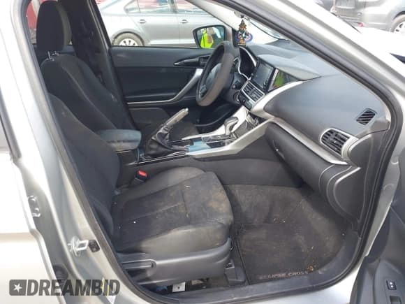 ✅ 2020 Mitsubishi Eclipse Cross ES • VIN: JA4AS3AA1LZ031484 • Lot: 42033036. Listed on IAAI with 123,103 mi. Free auction sales archive from the USA and detailed vehicle history report at DreamBid. Image 5.