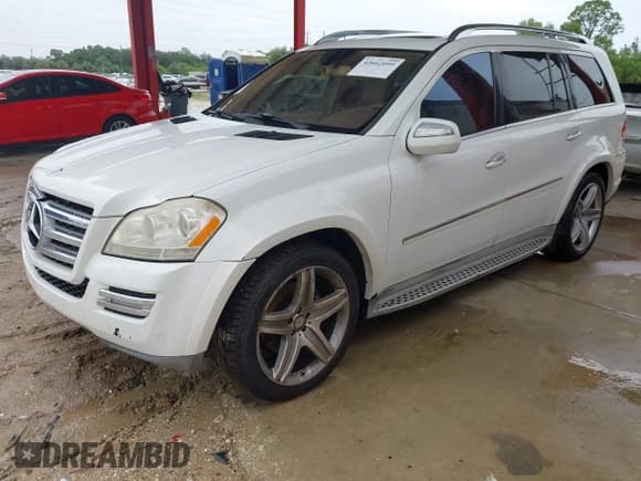 ✅ 2010 Mercedes-Benz GL 550 • VIN: 4JGBF8GE0AA590229 • Lot: 42662099. Wystawiony na IAAI z przebiegiem 181 917 mil. Bezpłatny archiwum sprzedaży aukcyjnych z USA i szczegółowy raport historii pojazdu na DreamBid. Zdjęcie 2.
