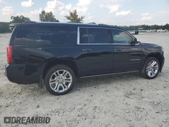 ✅ 2020 Chevrolet Suburban Premier • VIN: 1GNSKJKJ6LR108337 • Lot: 81104735. Wystawiony na Copart z przebiegiem 62 329 mil. Bezpłatny archiwum sprzedaży aukcyjnych z USA i szczegółowy raport historii pojazdu na DreamBid. Zdjęcie 3.